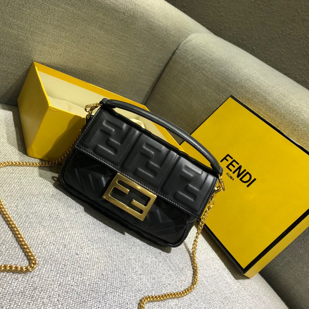 MINI BAGUETTE, FENDI BAG