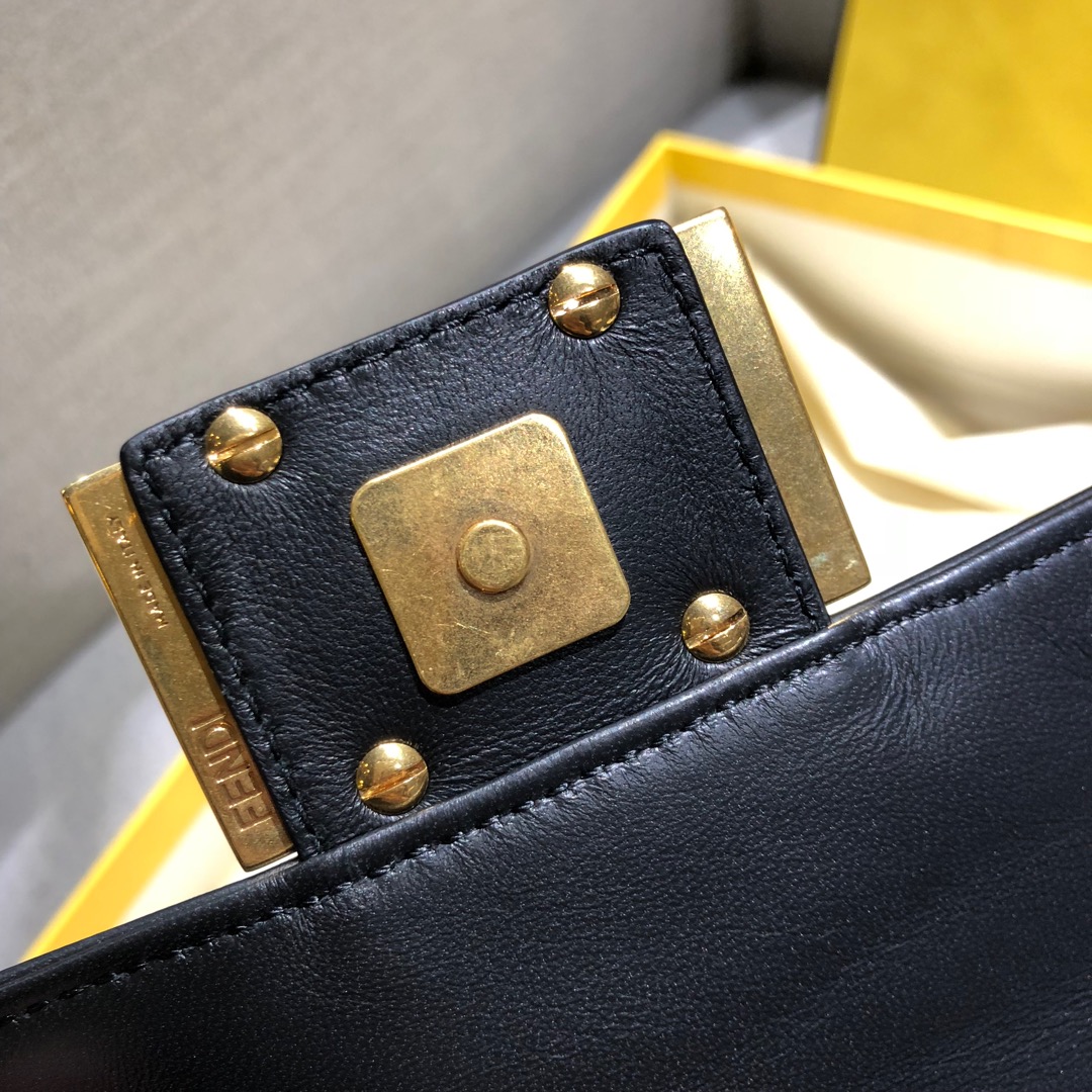 MINI BAGUETTE, FENDI BAG