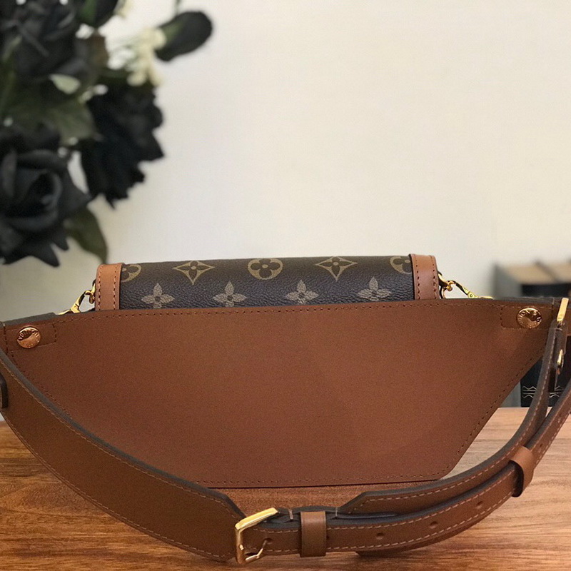 M44586 BUMBAG DAUPHINE, Louis Vuitton LV