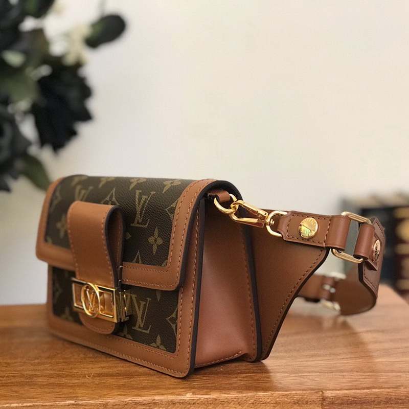M44586 BUMBAG DAUPHINE, Louis Vuitton LV