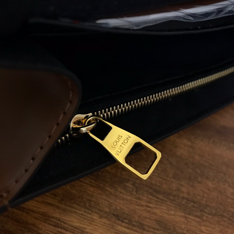 M44586 BUMBAG DAUPHINE, Louis Vuitton LV