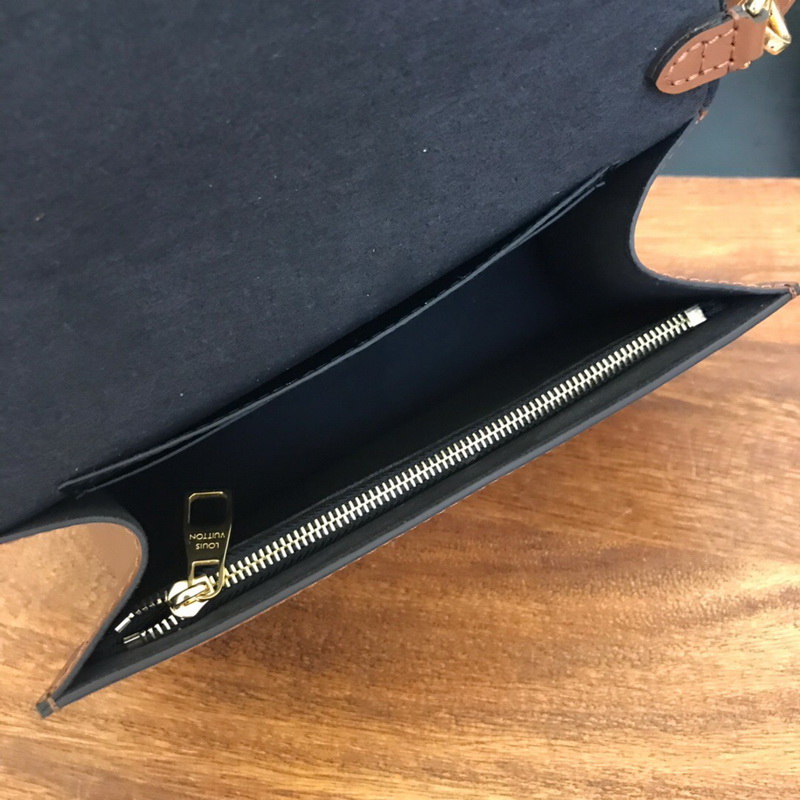 M44586 BUMBAG DAUPHINE, Louis Vuitton LV