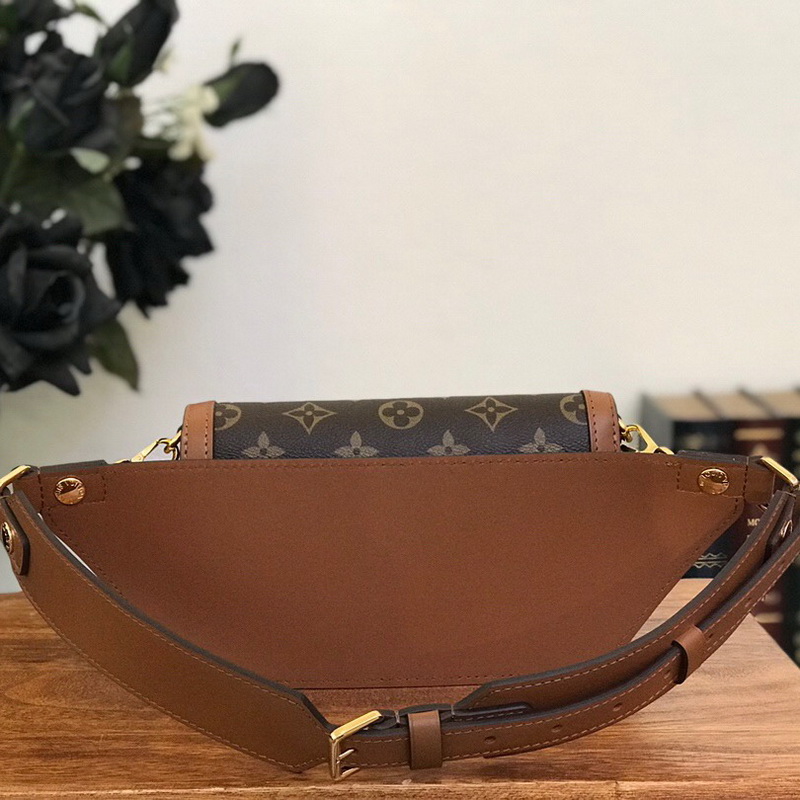M44586 BUMBAG DAUPHINE, Louis Vuitton LV