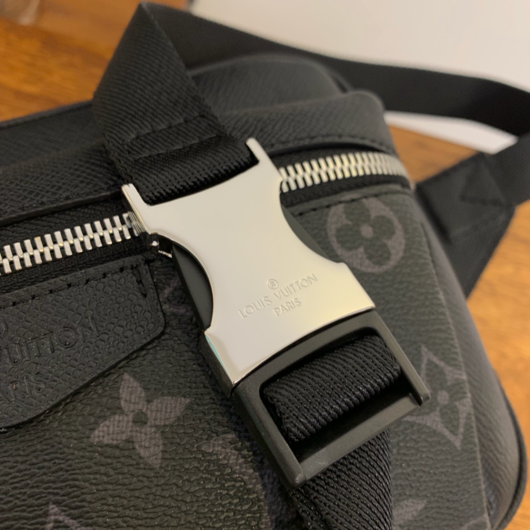 M30245 OUTDOOR BUMBAG, LOUIS VUITTON LV MEN'S BAG