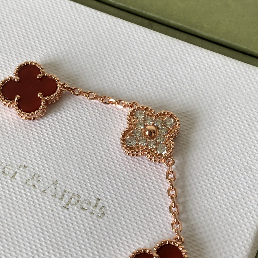 VanCleef&Arpels Bracelets & Bangles