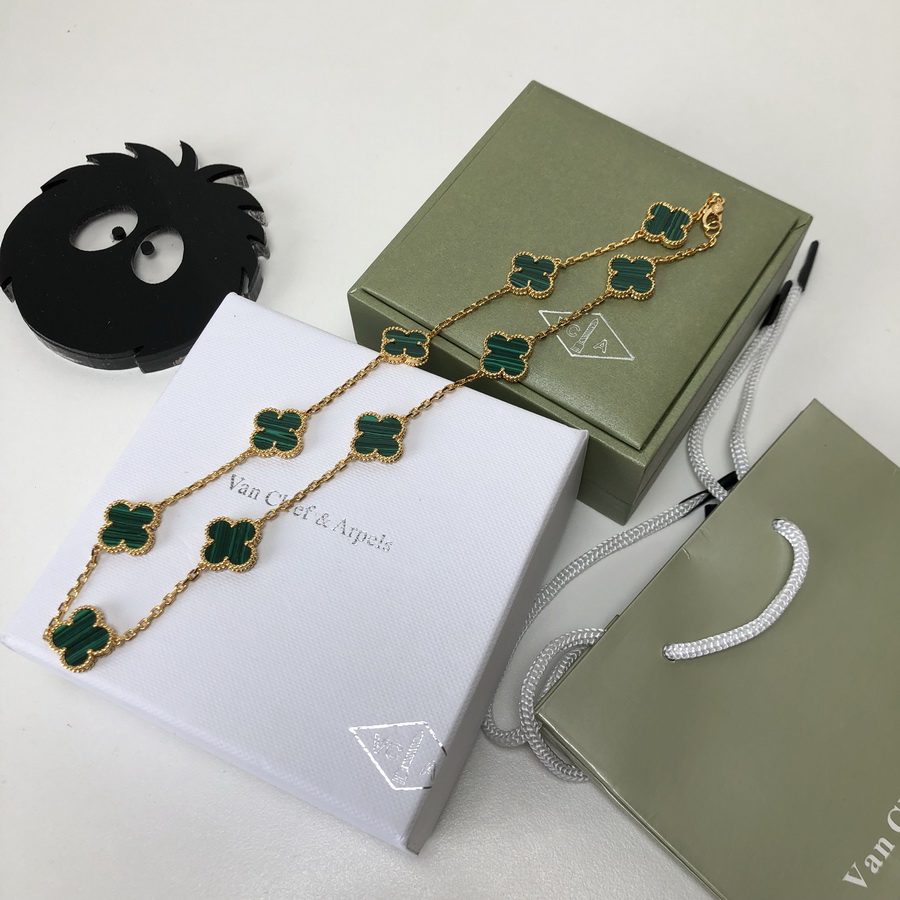 VanCleef&Arpels Necklaces