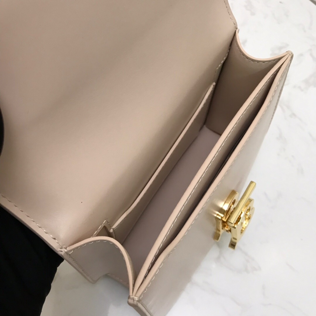 80122001 Belted Leather TB Bag, BURBERRY BAGS