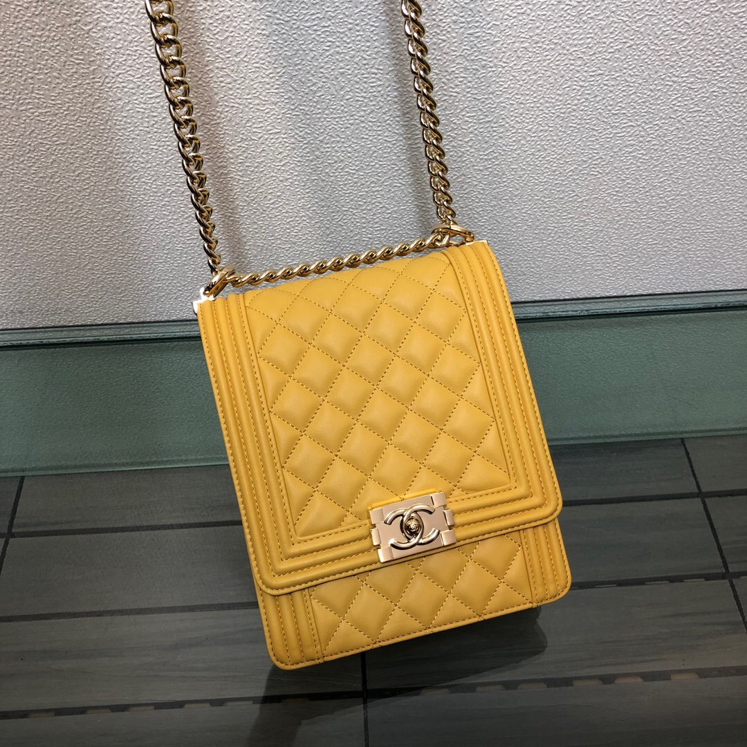  AS0130, BOY CHANEL Handbag