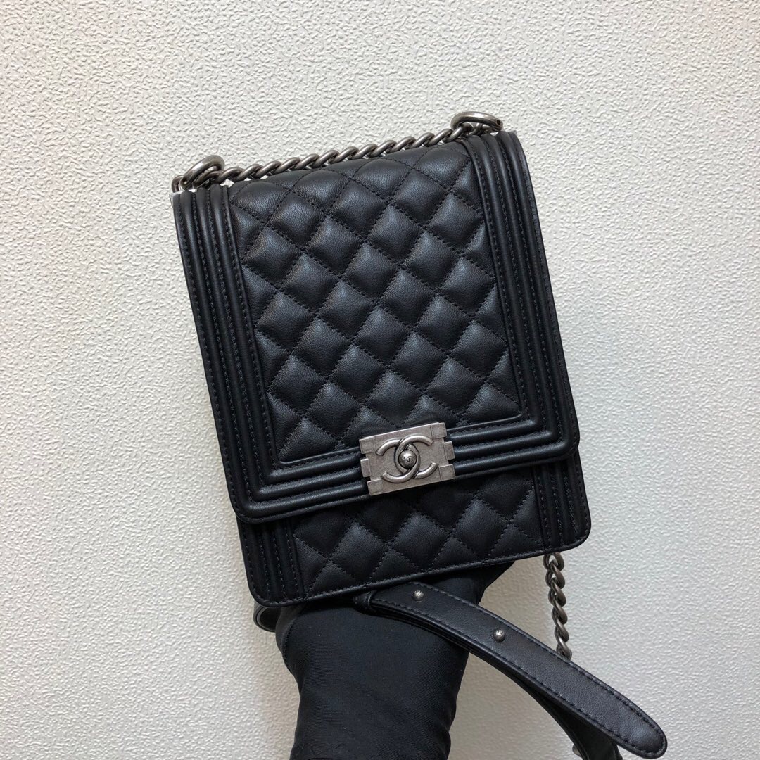  AS0130, BOY CHANEL Handbag