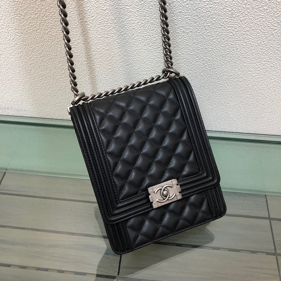  AS0130, BOY CHANEL Handbag