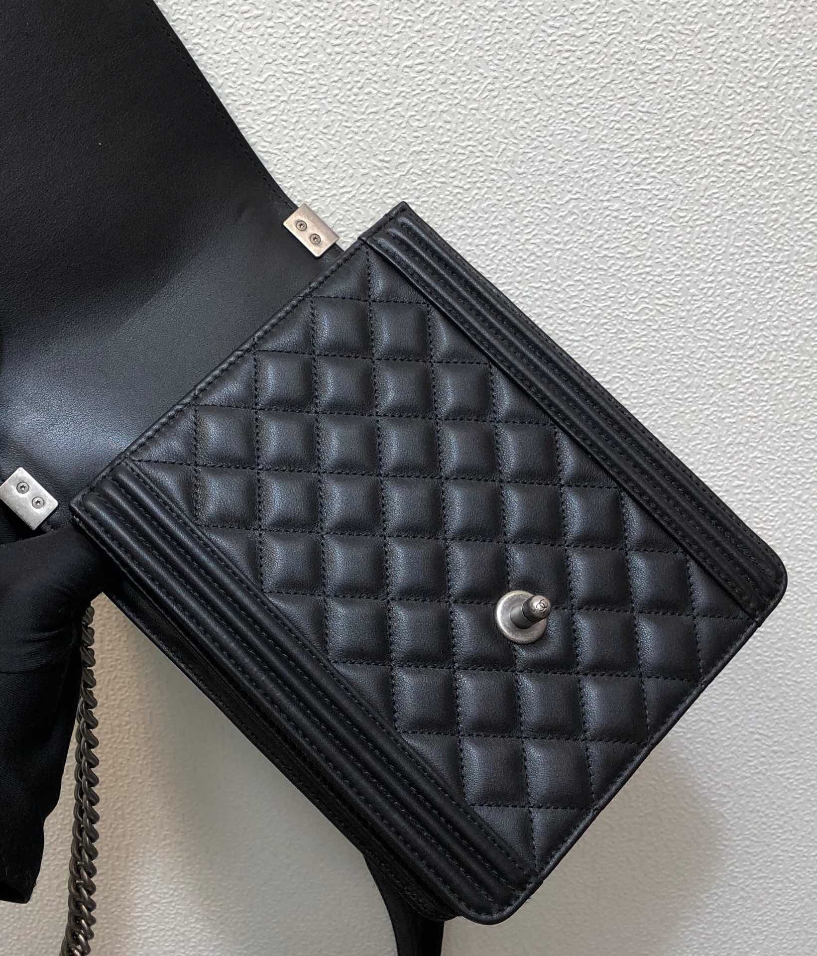  AS0130, BOY CHANEL Handbag