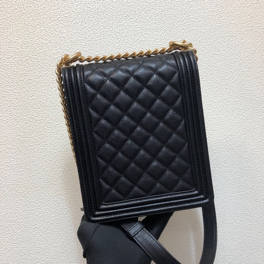  AS0130, BOY CHANEL Handbag, CALFSKIN / CAVIAR
