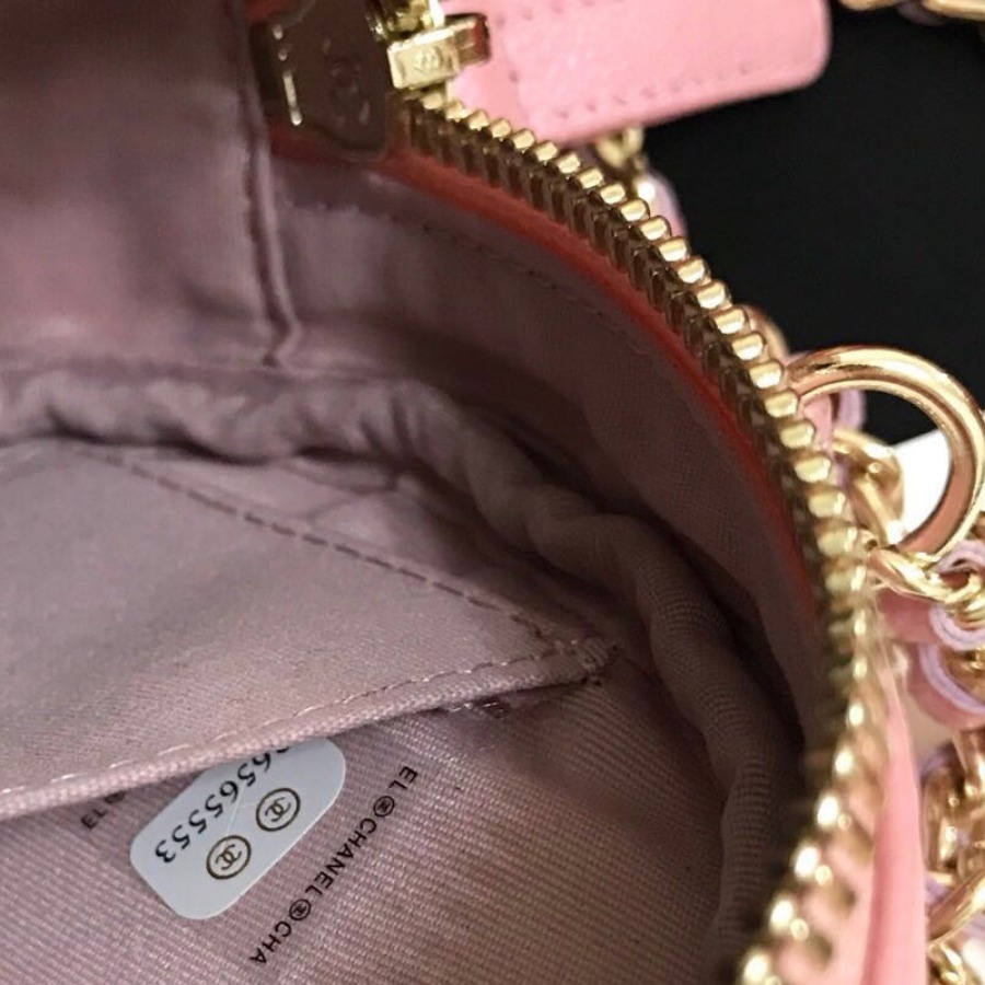 AP0314 clutch with chain, Iridescent Grained Lambskin & Gold-Tone Metal, CHANEL