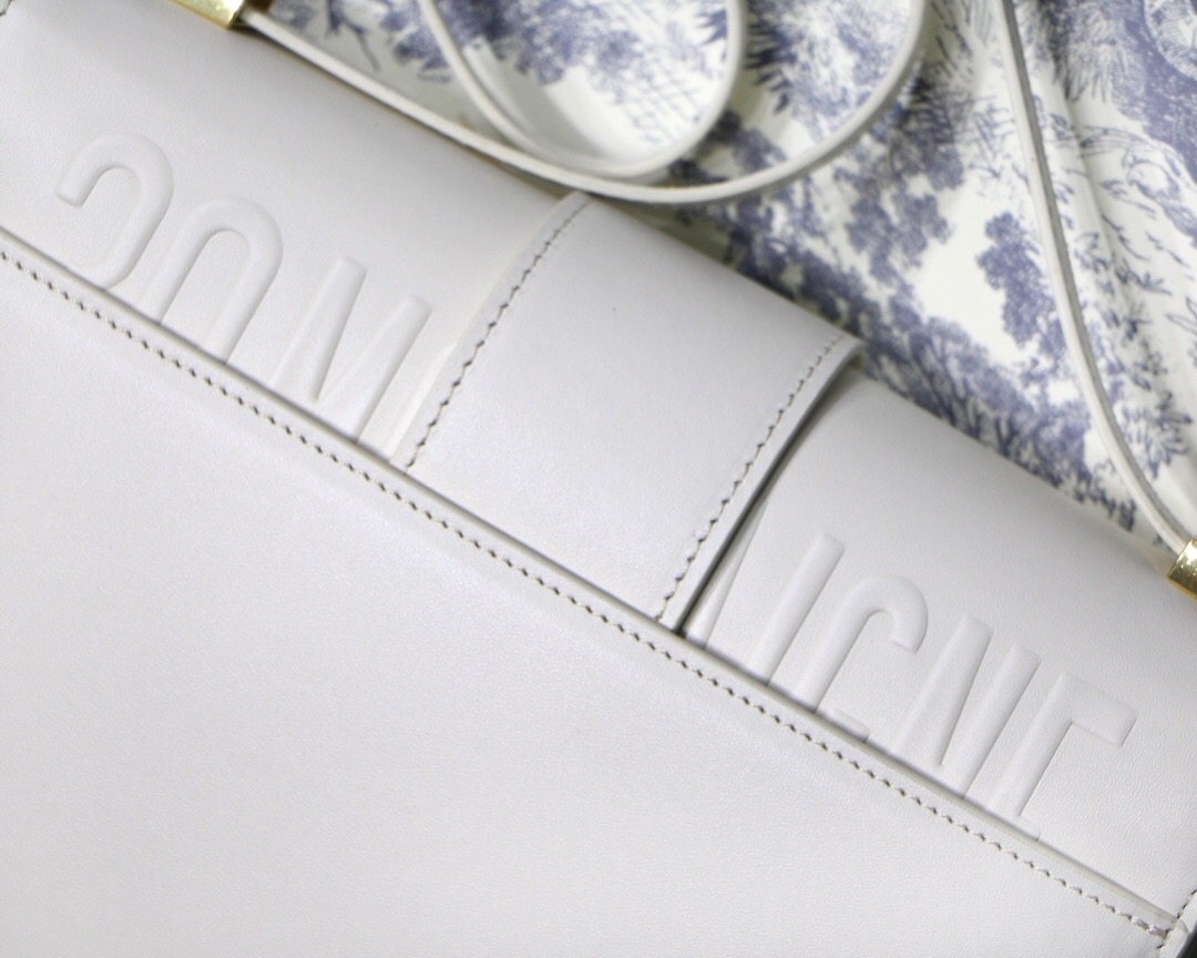  M9203, 30 MONTAIGNE CALFSKIN BAG, DIOR HANDBAG