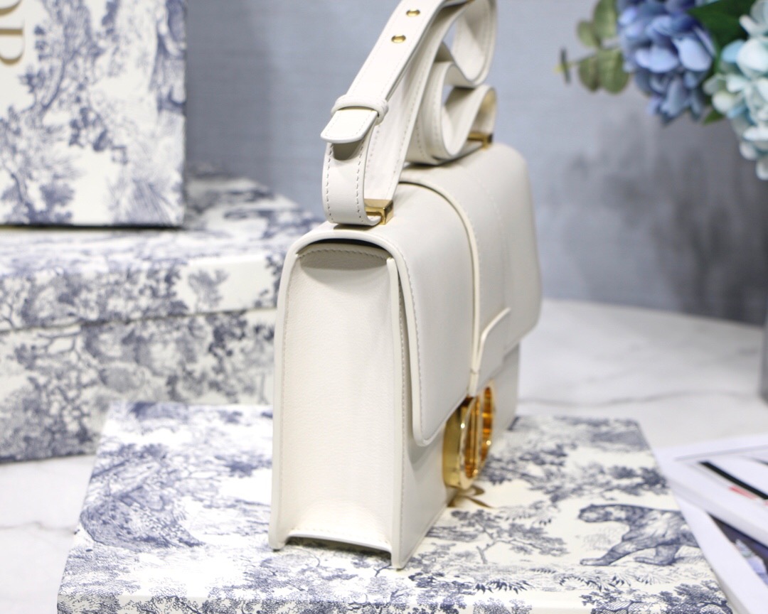  M9203, 30 MONTAIGNE CALFSKIN BAG, DIOR HANDBAG