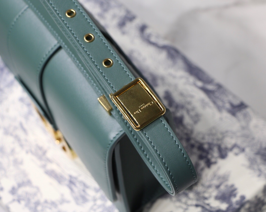  M9203, 30 MONTAIGNE CALFSKIN BAG, DIOR HANDBAG