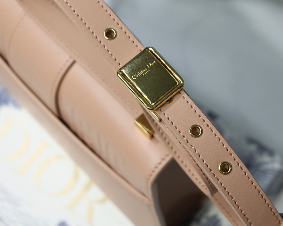  M9203, 30 MONTAIGNE CALFSKIN BAG, DIOR HANDBAG