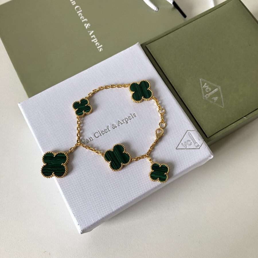 VanCleef&Arpels Bracelets