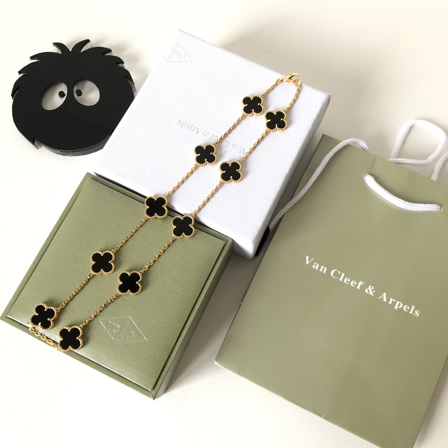 VanCleef&Arpels Necklaces