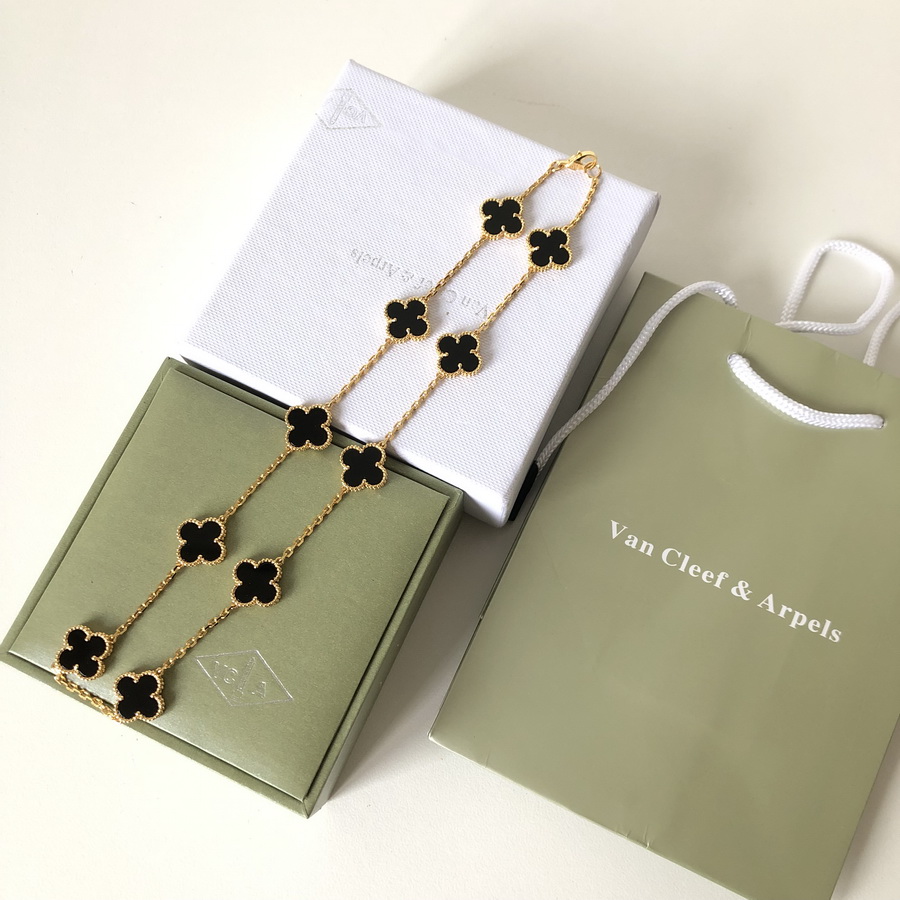 VanCleef&Arpels Necklaces