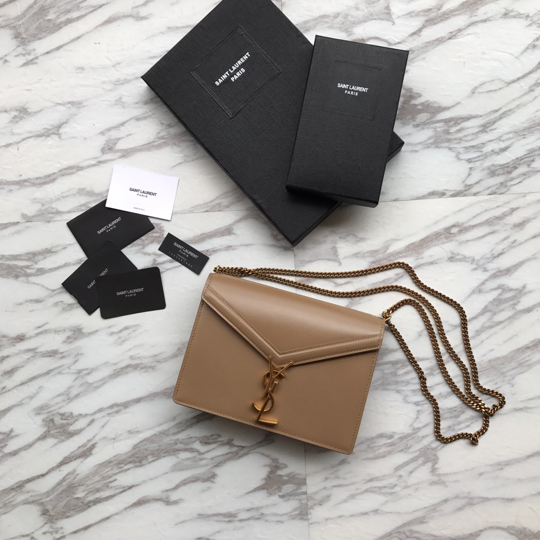 532750, CASSANDRA MONOGRAM CLASP BAG IN SMOOTH LEATHER, YSL Saint Laurent