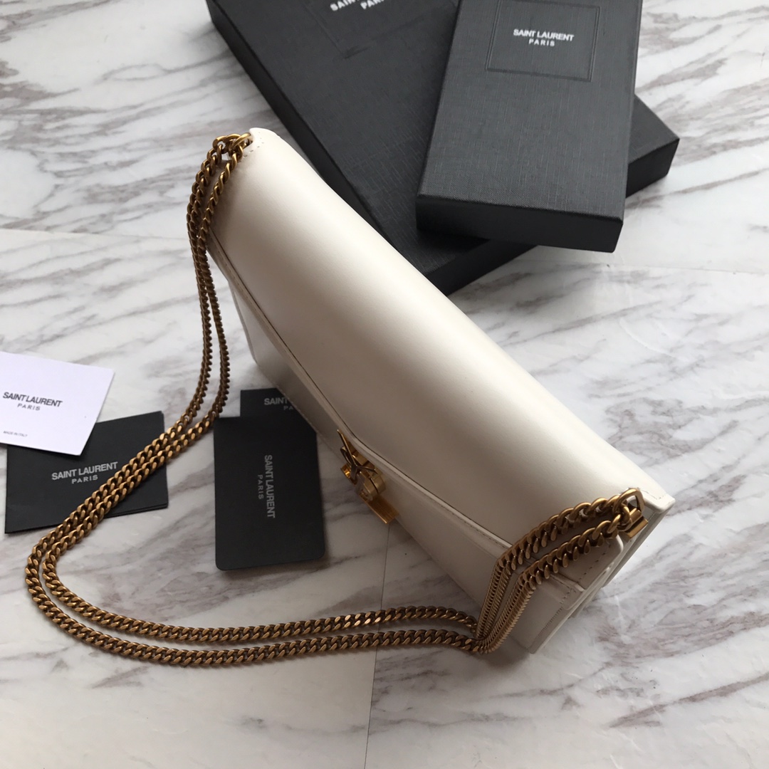 532750, CASSANDRA MONOGRAM CLASP BAG IN SMOOTH LEATHER, YSL Saint Laurent