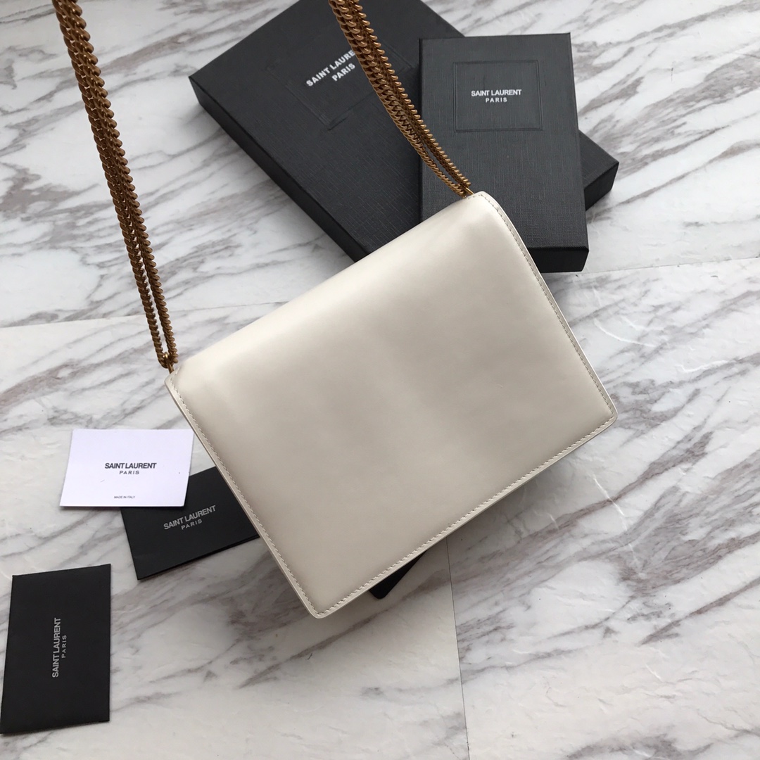 532750, CASSANDRA MONOGRAM CLASP BAG IN SMOOTH LEATHER, YSL Saint Laurent