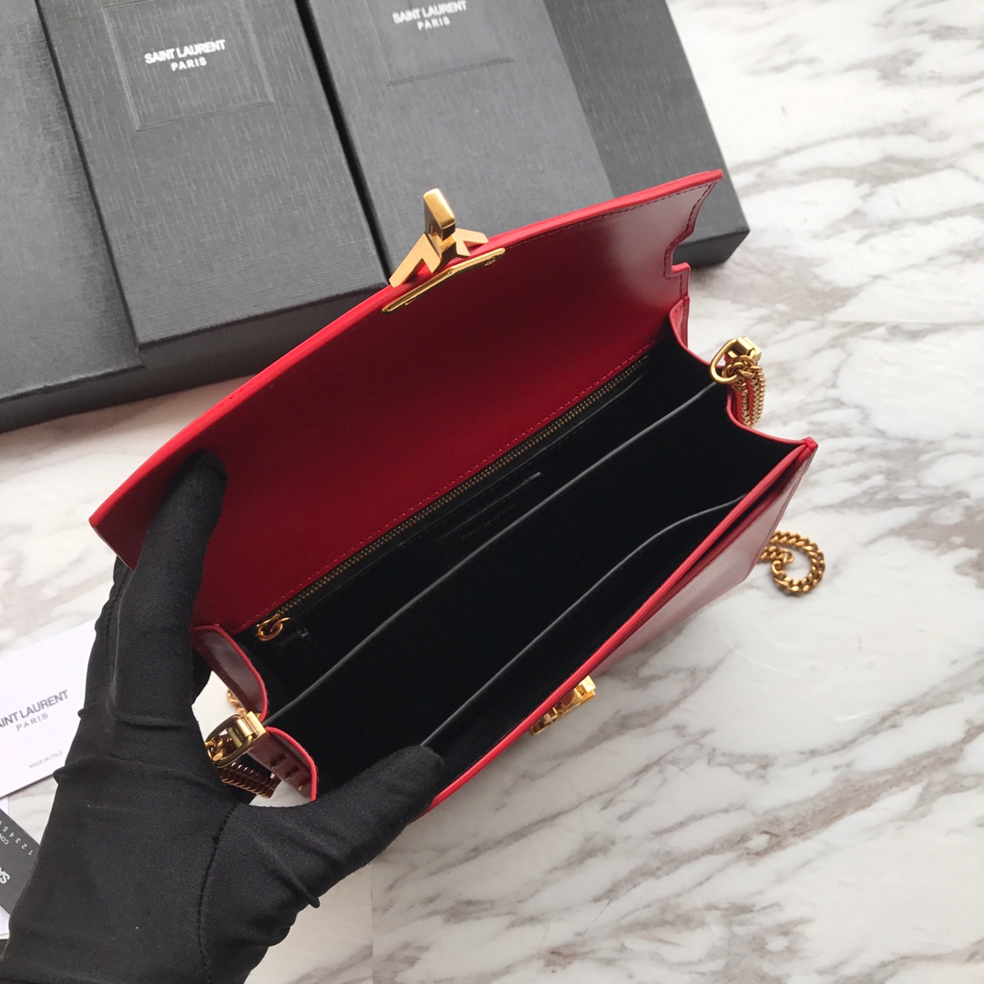 532750, CASSANDRA MONOGRAM CLASP BAG IN SMOOTH LEATHER, YSL Saint Laurent