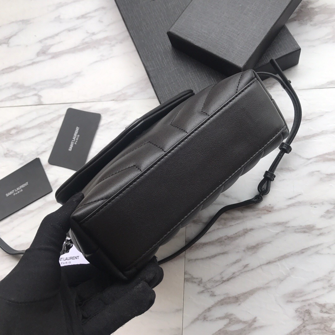467072 LOULOU TOY BAG IN MATELASSÉ 