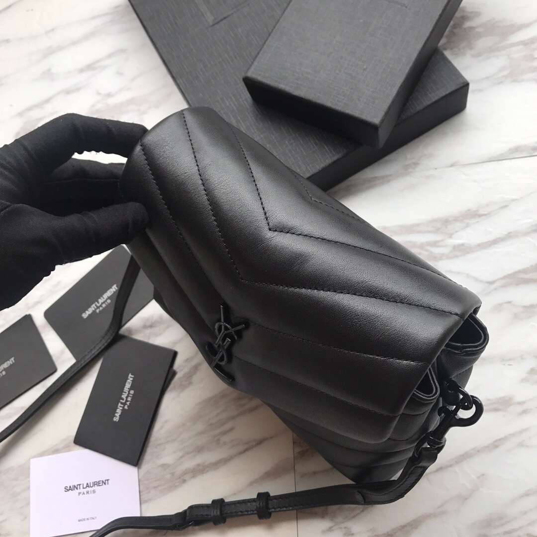 467072 LOULOU TOY BAG IN MATELASSÉ 