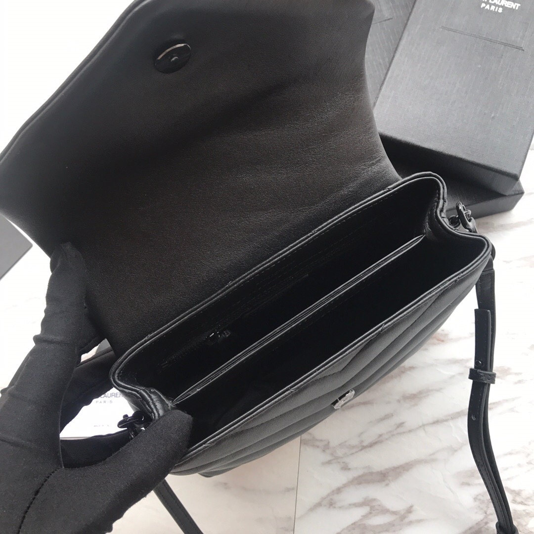 467072 LOULOU TOY BAG IN MATELASSÉ 