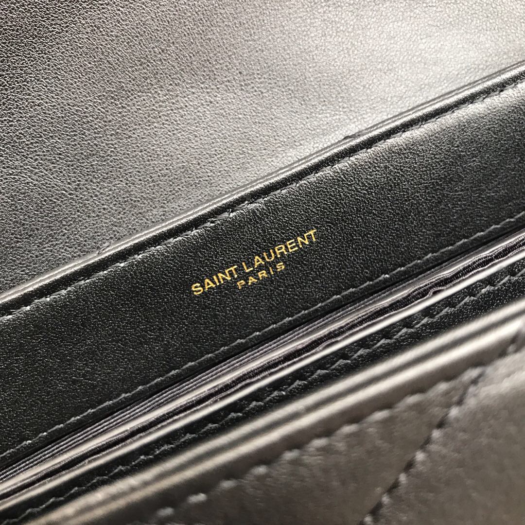467072 LOULOU TOY BAG IN MATELASSÉ 