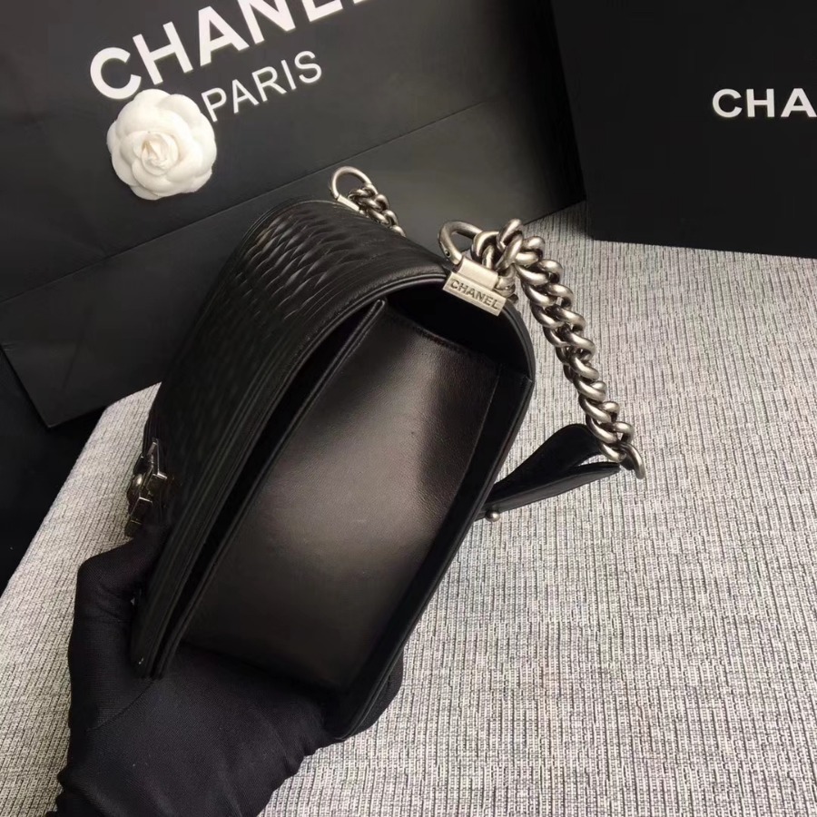 A92193, CHANEL LARGE BOY CHANEL HANDBAG, LAMBSKIN