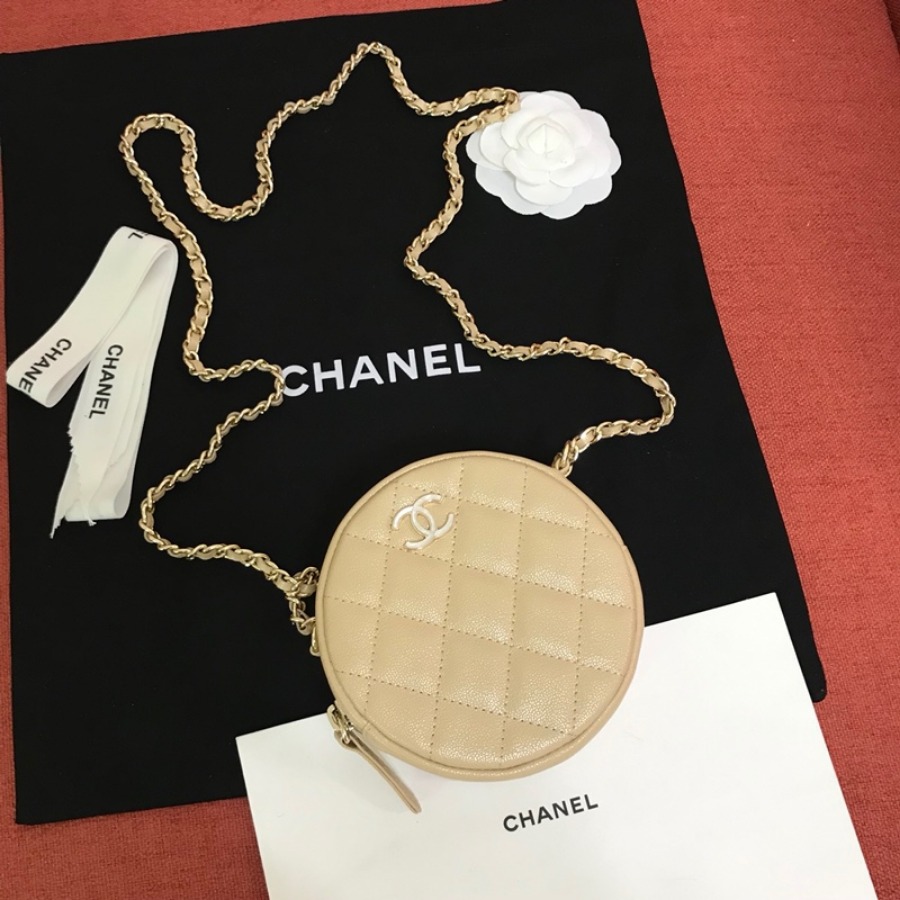 AP0314 clutch with chain, Iridescent Grained Lambskin & Gold-Tone Metal, CHANEL