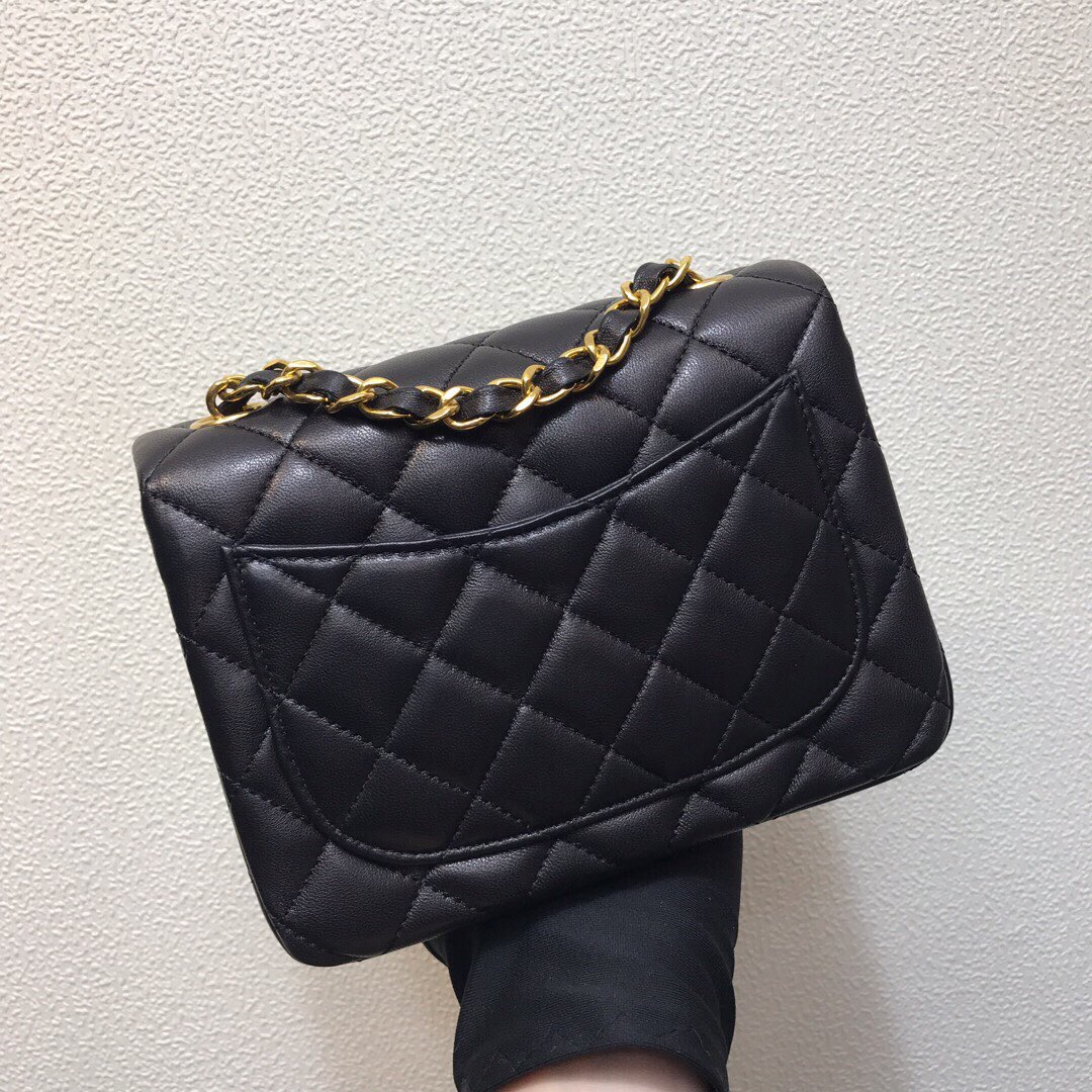 A35200 mini flap bag, chanel classic bag
