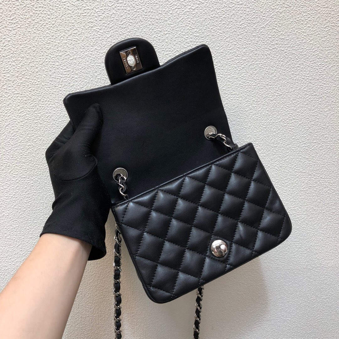 A35200 mini flap bag, chanel classic bag
