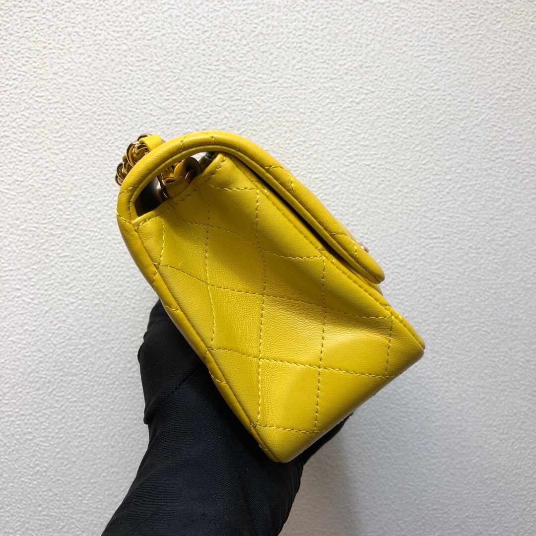 A35200 mini flap bag, chanel classic bag