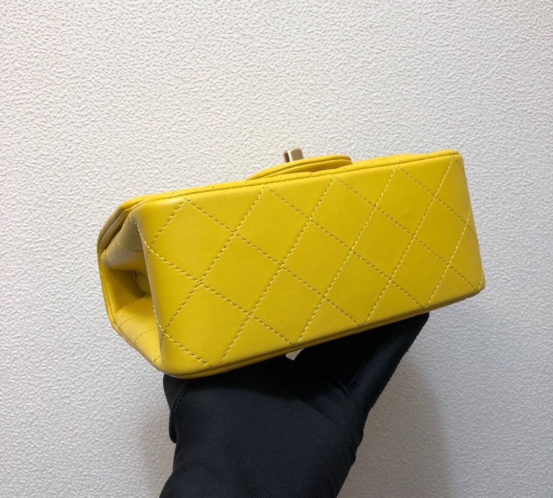 A35200 mini flap bag, chanel classic bag