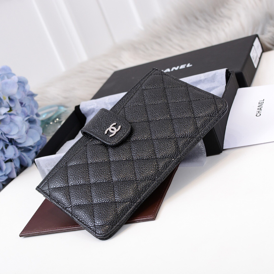 AP0235 classic pouch, Calfskin & Silver-Tone Metal, CHANEL SMALL LEATHER GOODS