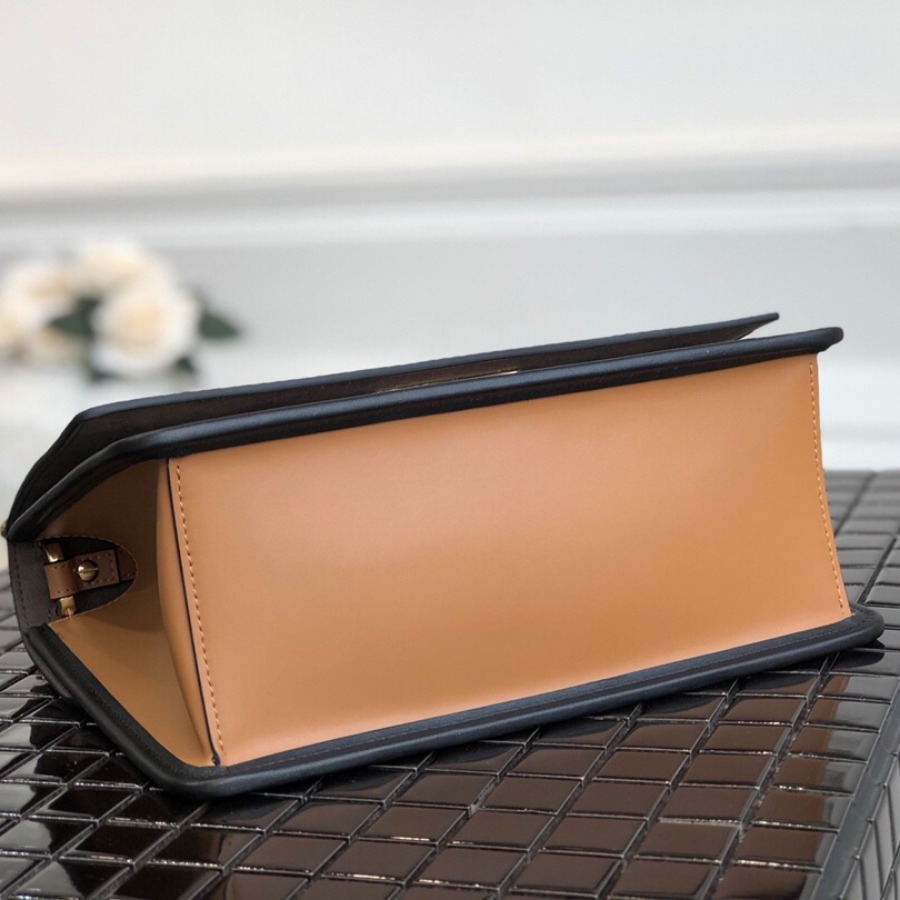 KAN I F, leather bag, Fendi Shoulder Bag