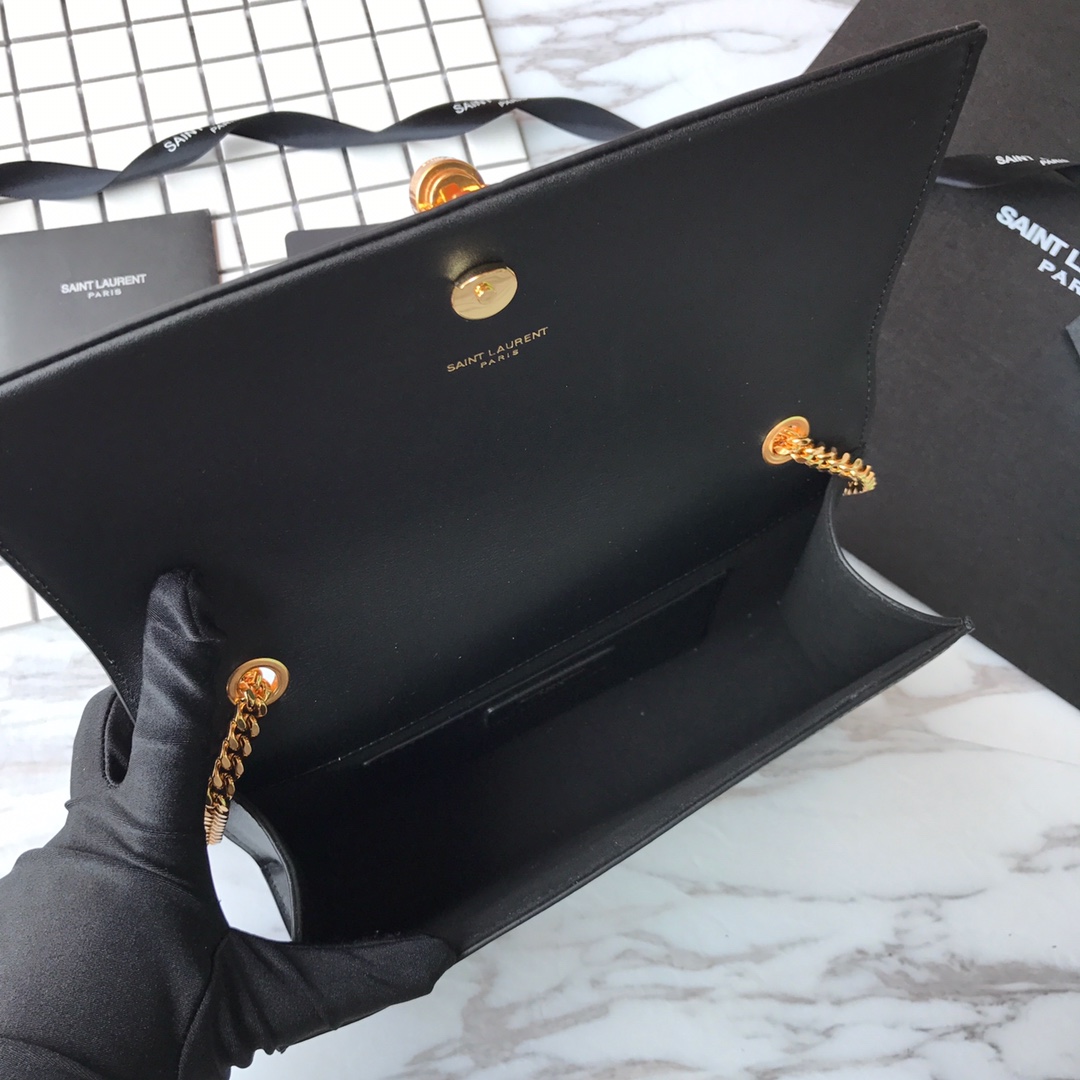 354119 KATE MEDIUM BAG WITH LEATHER TASSEL IN GRAIN DE POUDRE EMBOSSED LEATHER, Yves Saint Laurent YSL