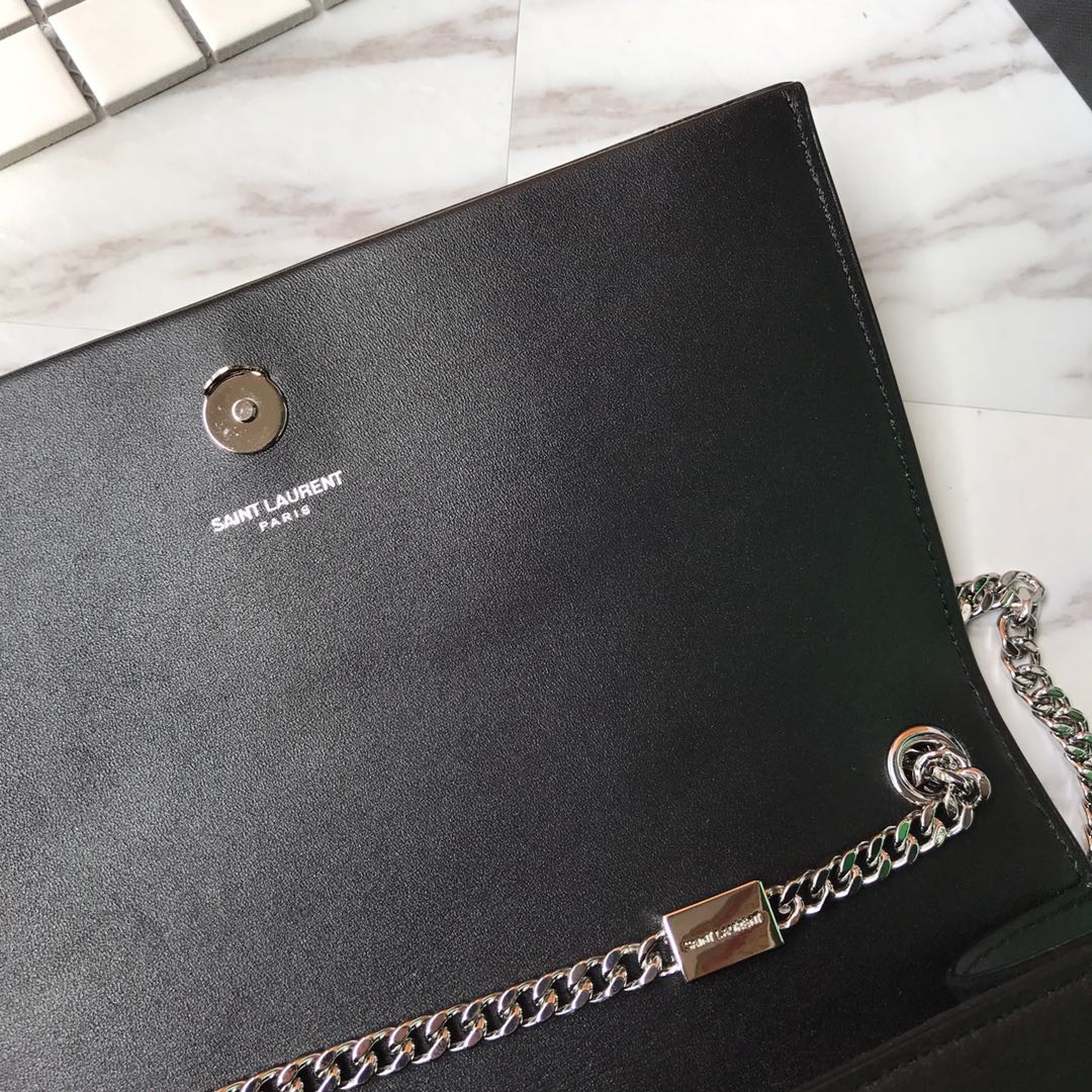 354119 KATE MEDIUM BAG WITH LEATHER TASSEL IN GRAIN DE POUDRE EMBOSSED LEATHER, Yves Saint Laurent YSL