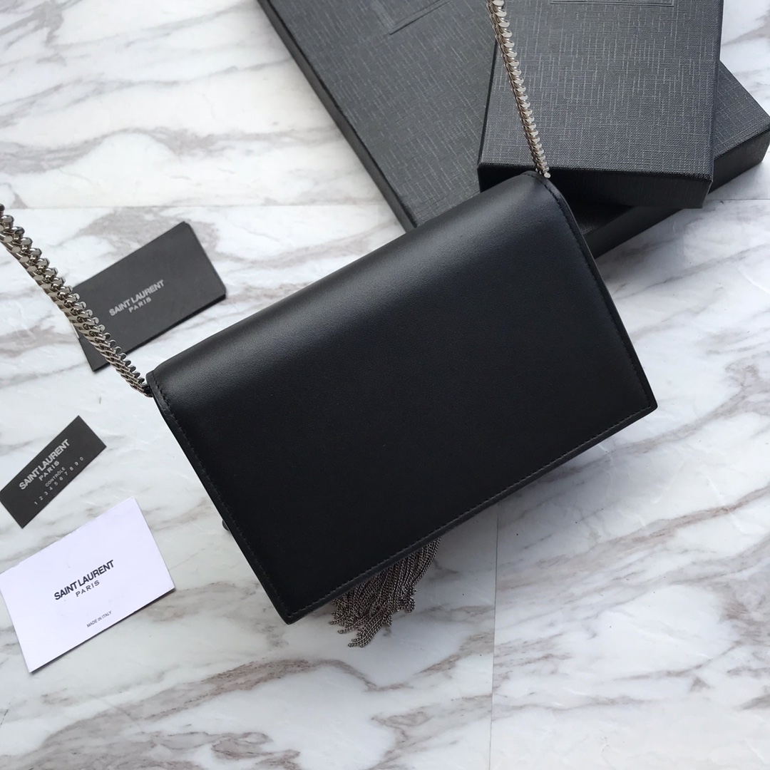 474366 KATE SMALL WITH TASSEL IN SMOOTH LEATHER, YSL Saint Laurent