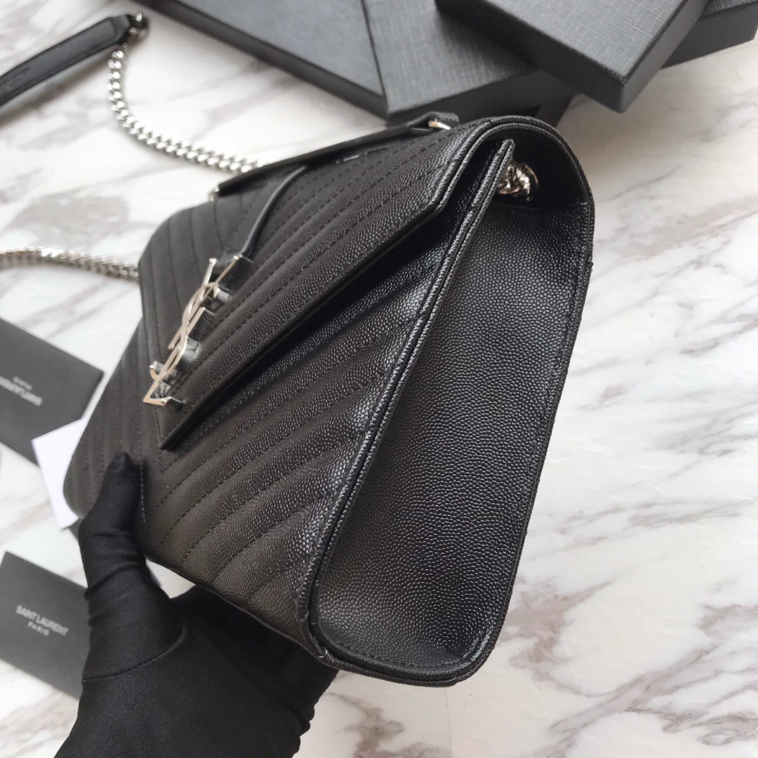 ENVELOPE MEDIUM BAG IN QUILTED GRAIN DE POUDRE EMBOSSED LEATHER, YSL SAINT LAURENT