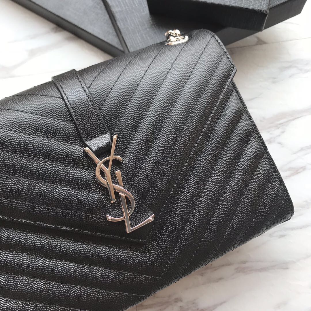 ENVELOPE MEDIUM BAG IN QUILTED GRAIN DE POUDRE EMBOSSED LEATHER, YSL SAINT LAURENT