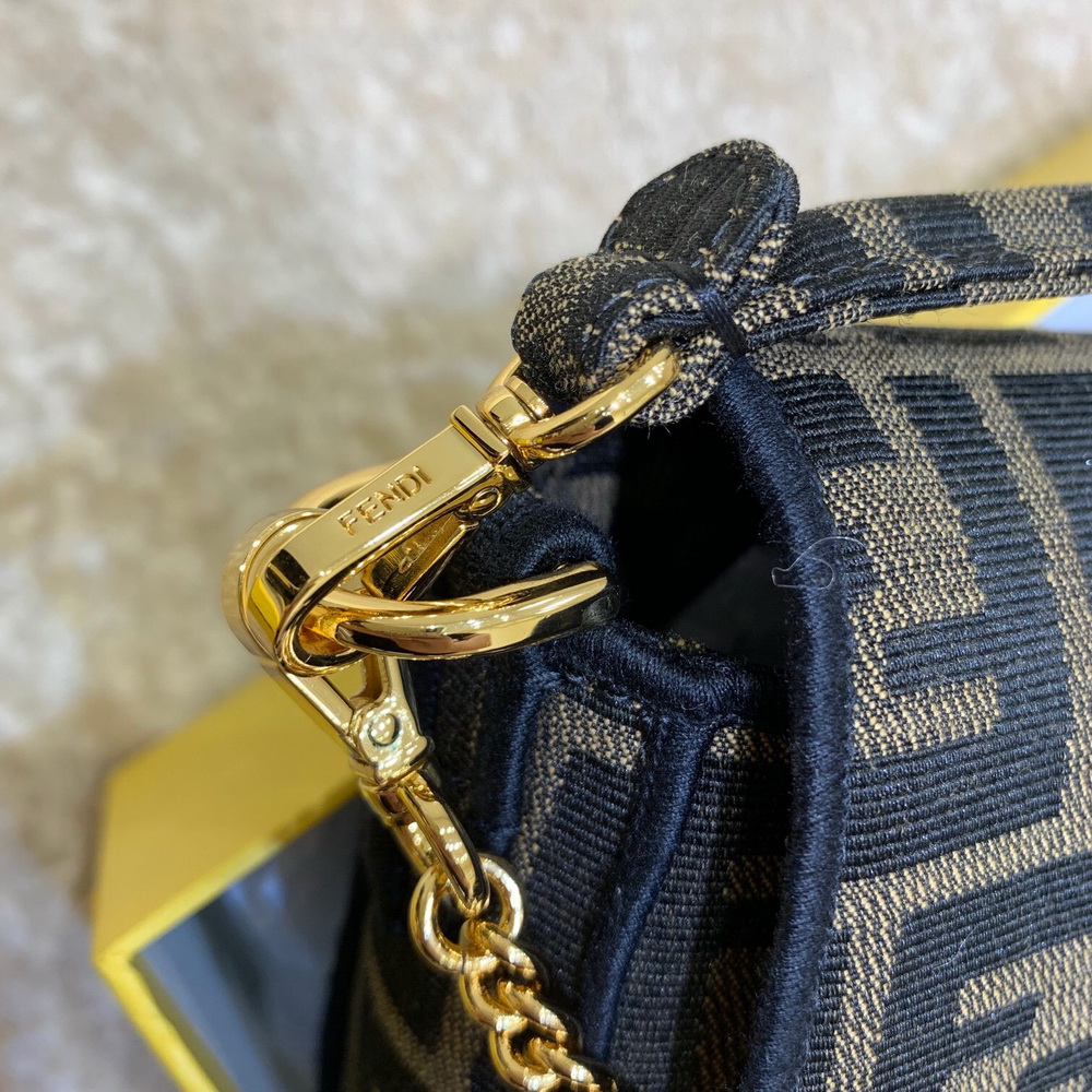 MINI BAGUETTE, FENDI BAG
