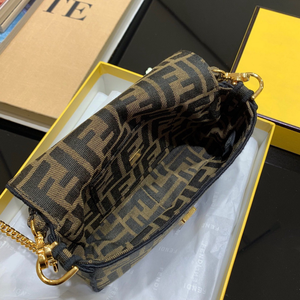 MINI BAGUETTE, FENDI BAG