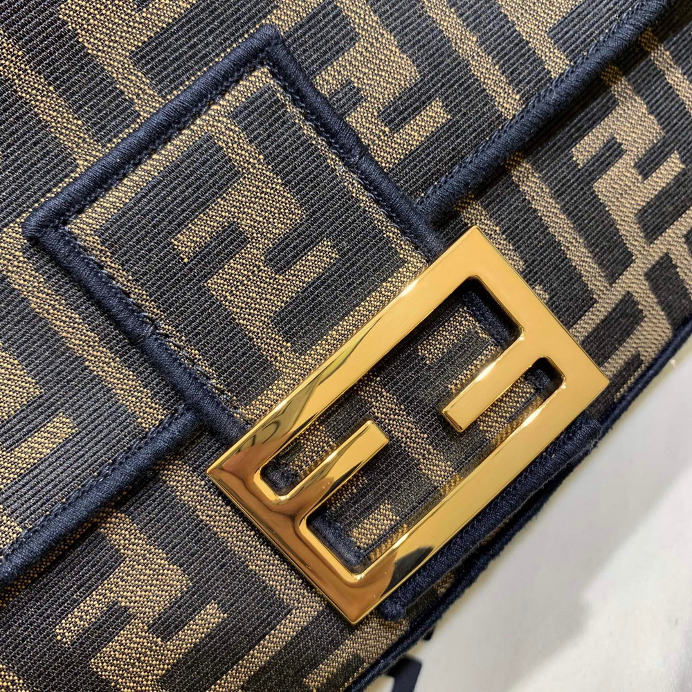 BAGUETTE, FENDI BAG