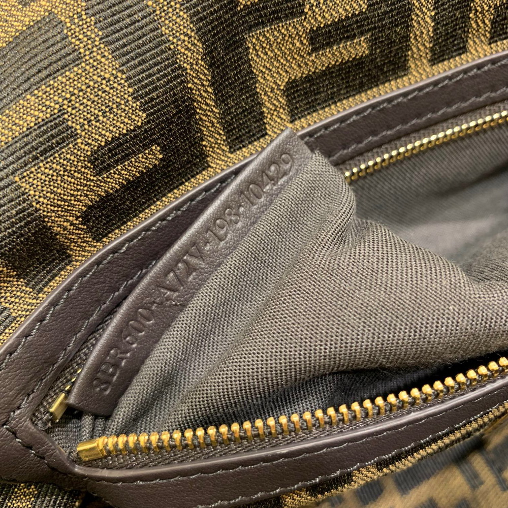 BAGUETTE, FENDI BAG