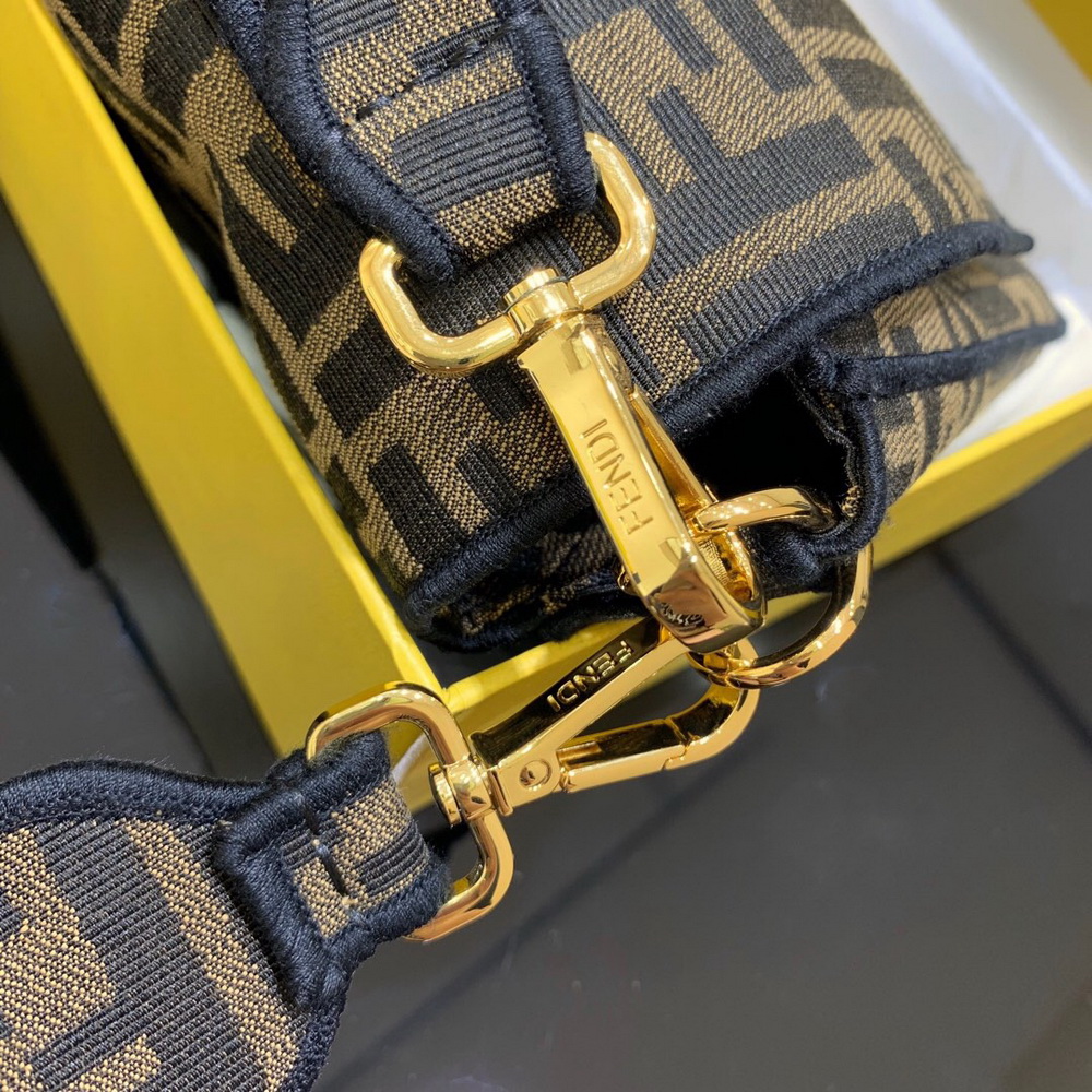 BAGUETTE LARGE, FENDI BAG
